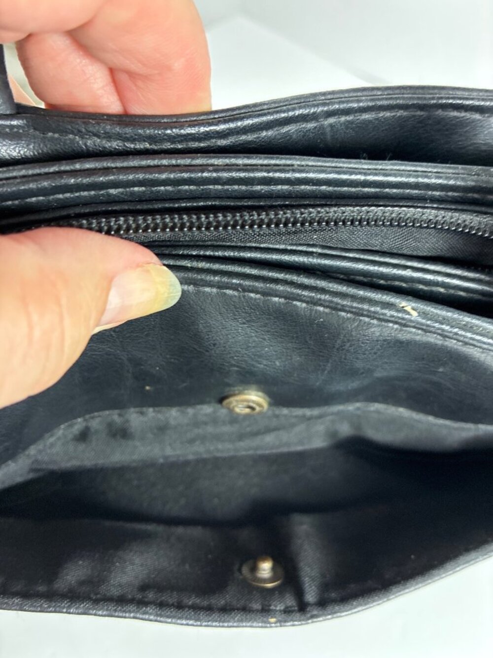 Vintage Black Leather Organizer Handbag 8 Pocket Top Handle Purse Classic Grandm - Picture 9 of 10